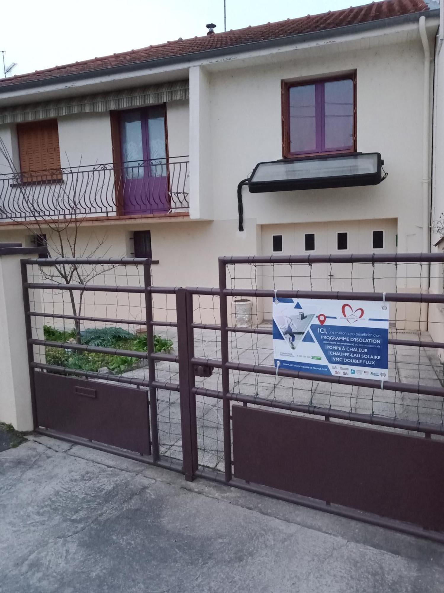 Maison Entiere Avec Parking, Garage Et Jardin Montluçon Zimmer foto