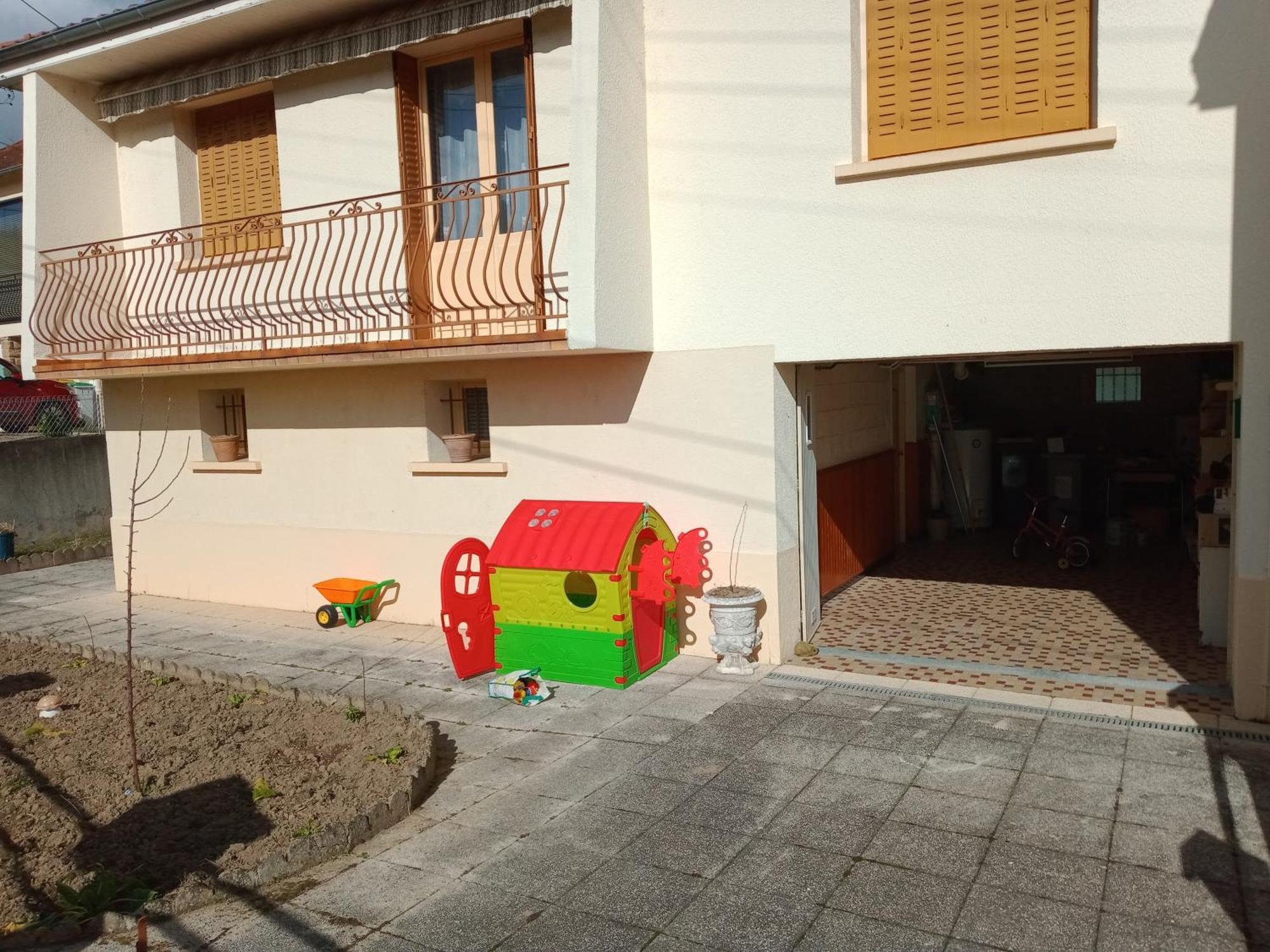 Maison Entiere Avec Parking, Garage Et Jardin Montluçon Zimmer foto